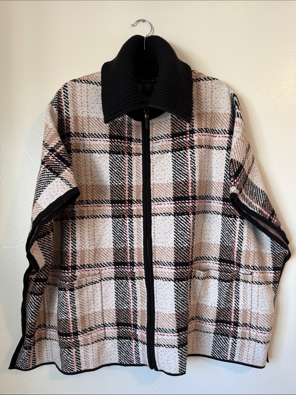 Tahari Full Zip Plaid Poncho Cape Sweater High Collar & Pockets Size Small